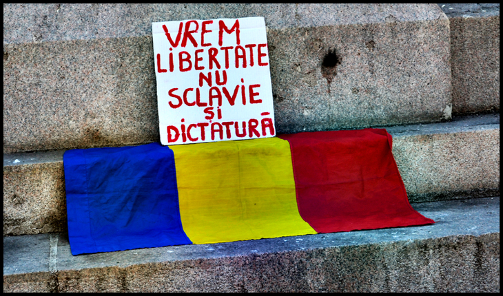 Mancurții care fug de steagul României, precum dracul de tămâie